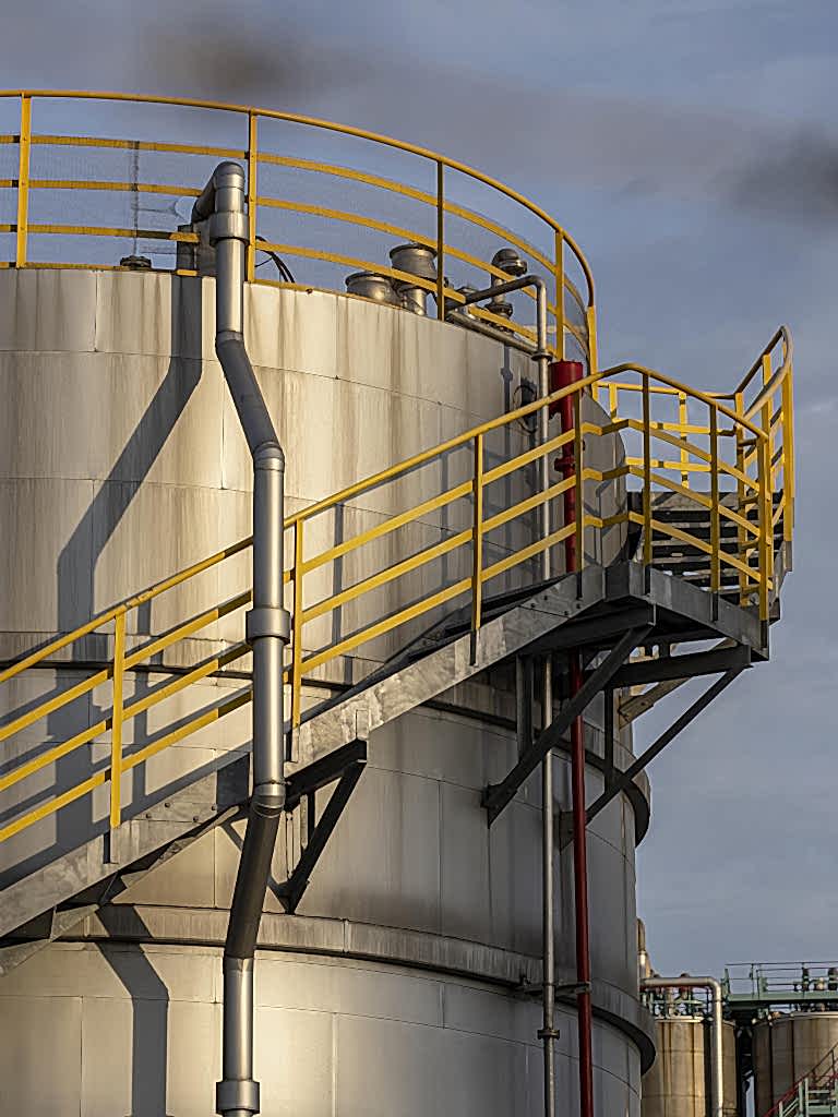 asma-iskele-yakıt-tankları